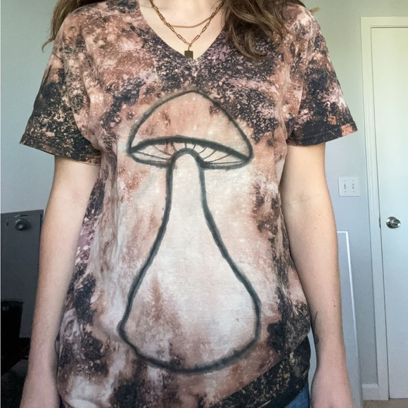 Black Tie Dye Mushroom Shirt - Picture 6 of 6